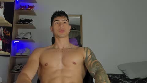 Snapshot of juan_fit2024 chatting on December 3, 11:24 pm juan online show from December 3, 11:24 pm