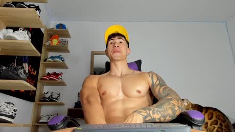 Snapshot of juan_fit2024 chatting on January 22, 6:10 pm juan online show from January 22, 6:10 pm