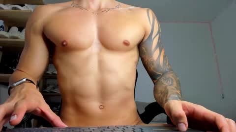 Snapshot of juan_fit2024 chatting on February 27, 3:04 am juan online show from February 27, 3:04 am