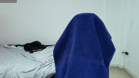 juan_gomez_1 online show from April 17, 9:01 am