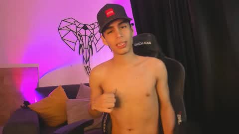 Snapshot of juan_posada1 chatting on February 3, 3:50 pm Juan Posada online show from February 3, 3:50 pm