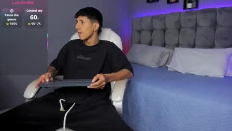 Juan online show from October 2, 10:11 am