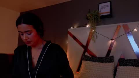 J U A N A  online show from November 29, 2:47 am