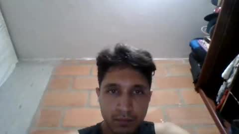 Snapshot of juanc23_371 chatting on January 3, 4:44 am juanc23_371 online show from January 3, 4:44 am
