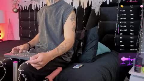 juancamilo66_ online show from December 21, 2:30 am