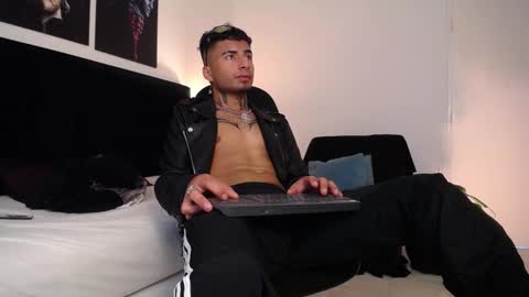 Snapshot of juancamilo_66 chatting on January 5, 8:42 pm Juan online show from January 5, 8:42 pm