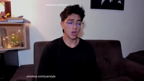 Snapshot of juancamroom chatting on October 7, 7:33 pm . online show from October 7, 7:33 pm