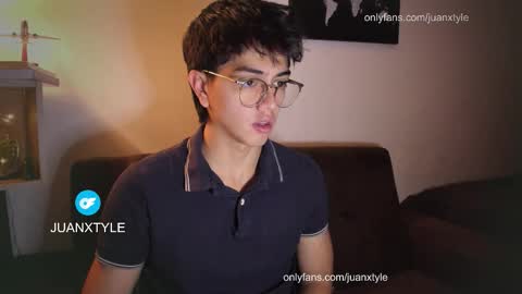 Snapshot of juancamroom chatting on October 22, 10:09 pm . online show from October 22, 10:09 pm