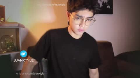 Snapshot of juancamroom chatting on October 27, 12:26 am . online show from October 27, 12:26 am