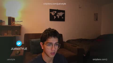 Snapshot of juancamroom chatting on November 11, 6:02 am . online show from November 11, 6:02 am