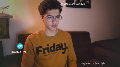 Snapshot of juancamroom chatting on November 12, 2:34 am . online show from November 12, 2:34 am