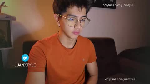 Snapshot of juancamroom chatting on November 13, 9:14 pm . online show from November 13, 9:14 pm