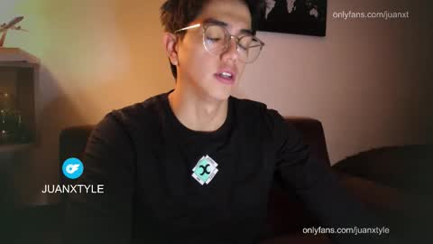 Snapshot of juancamroom chatting on November 16, 4:45 pm . online show from November 16, 4:45 pm