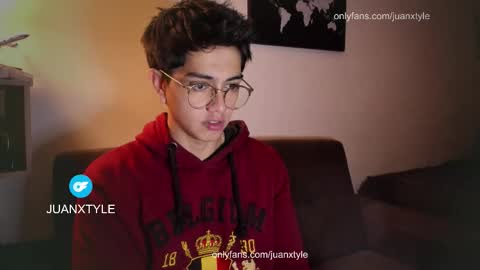 Snapshot of juancamroom chatting on November 18, 2:50 am . online show from November 18, 2:50 am