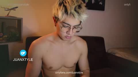 . online show from April 16, 10:01 pm