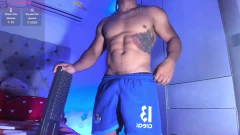 Snapshot of juande_24 chatting on February 19, 5:20 pm independent model online show from February 19, 5:20 pm