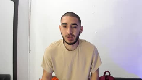 Juan Diego Uribe online show from March 3, 1:31 pm