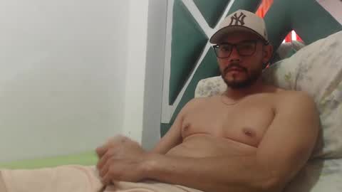 juanfe_style online show from November 11, 12:38 pm