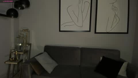 Juanita Clay online show from April 21, 7:39 pm