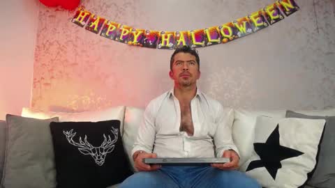 Juan k online show from October 9, 1:31 pm