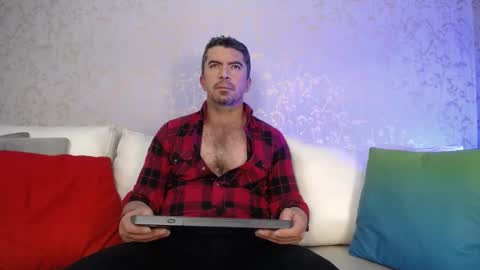 Juan k online show from December 18, 1:50 pm