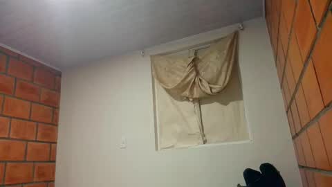 Snapshot of juankikplolol chatting on October 5, 3:05 am juankikplolol online show from October 5, 3:05 am