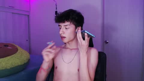 juanmres online show from April 16, 11:29 pm