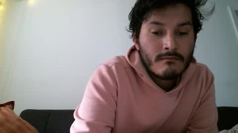 Snapshot of juanrocas21 chatting on December 19, 8:27 pm alex terrie online show from December 19, 8:27 pm