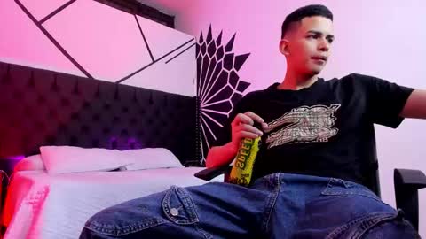 Snapshot of juansixx_ chatting on October 20, 4:02 am Juan online show from October 20, 4:02 am