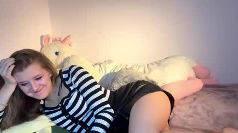 Snapshot of judieswales chatting on November 24, 7:13 pm Gera online show from November 24, 7:13 pm