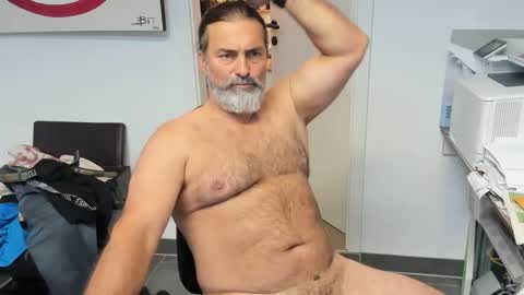 Snapshot of juergenkru chatting on October 2, 1:07 pm Giovanni50pro online show from October 2, 1:07 pm