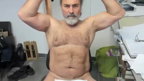 Snapshot of juergenkru chatting on December 4, 12:58 pm Giovanni50pro online show from December 4, 12:58 pm