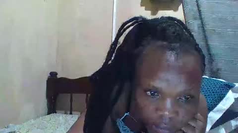 Snapshot of juice_petite3 chatting on January 20, 9:32 pm juice_petite3 online show from January 20, 9:32 pm