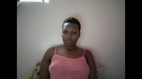 Snapshot of juicy_bella2 chatting on September 9, 8:47 am juicy_bella2 online show from September 9, 8:47 am