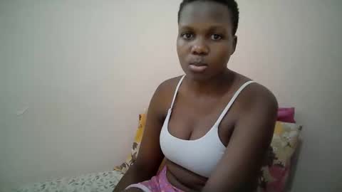 Snapshot of juicy_bella2 chatting on September 10, 9:20 am juicy_bella2 online show from September 10, 9:20 am