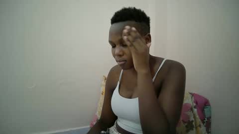 Snapshot of juicy_bella2 chatting on September 30, 10:31 am juicy_bella2 online show from September 30, 10:31 am