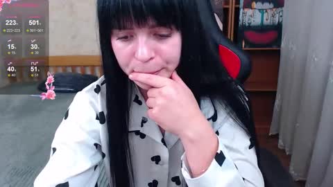 Snapshot of juicy_jesss chatting on November 5, 8:42 pm juicy_jesss online show from November 5, 8:42 pm