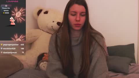 laura online show from January 11, 1:32 pm