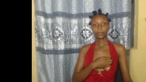 Snapshot of juicy_pinkpussy564197 chatting on February 19, 4:52 am olivia online show from February 19, 4:52 am