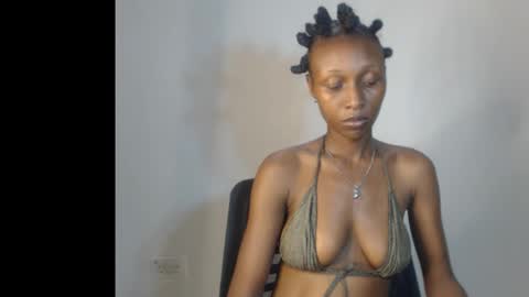 Snapshot of juicy_pinkpussy564197 chatting on February 20, 9:59 pm olivia online show from February 20, 9:59 pm