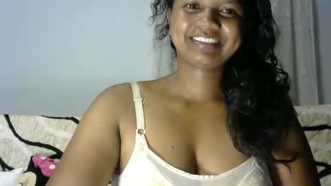 stellah online show from March 31, 2:46 am