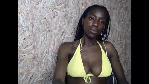 Snapshot of juicyberryx chatting on January 28, 11:39 pm queen online show from January 28, 11:39 pm