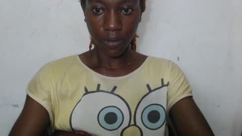 Snapshot of juicyberryx chatting on May 20, 9:04 am queen online show from May 20, 9:04 am