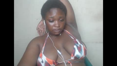 juicyboobssx online show from September 19, 11:27 pm