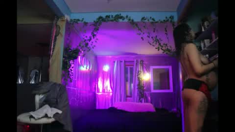 Snapshot of juicyjayxxx69 chatting on April 29, 3:43 am juicyjayxxx69 online show from April 29, 3:43 am