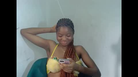 juicynpinkx online show from March 23, 4:00 pm