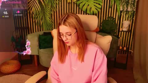 Ameli  Stella  Vi  Evie  Jessica online show from November 30, 8:18 am