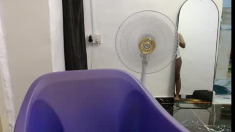 juicyxpink online show from February 23, 2:42 am