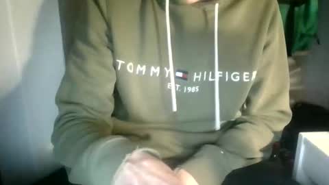 juju78juju online show from October 18, 5:43 am