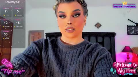 Snapshot of jujubee_lander chatting on December 27, 3:37 pm Jujubee online show from December 27, 3:37 pm